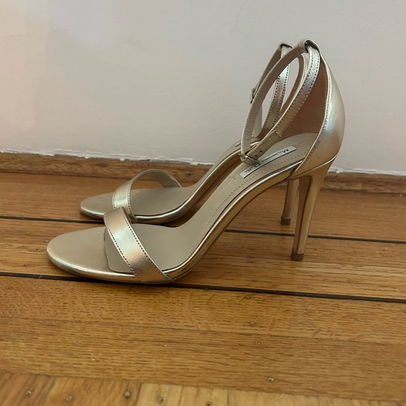Massimo Dutti gold strappy strap heel sandals - Picture 5 of 8